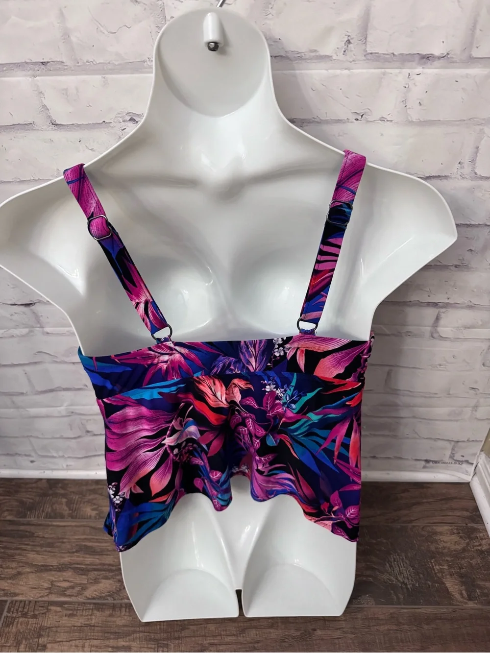 Trimshaper Plus 16 Tankini Swimsuit Top Floral Draped Modest Slimming Resortwear